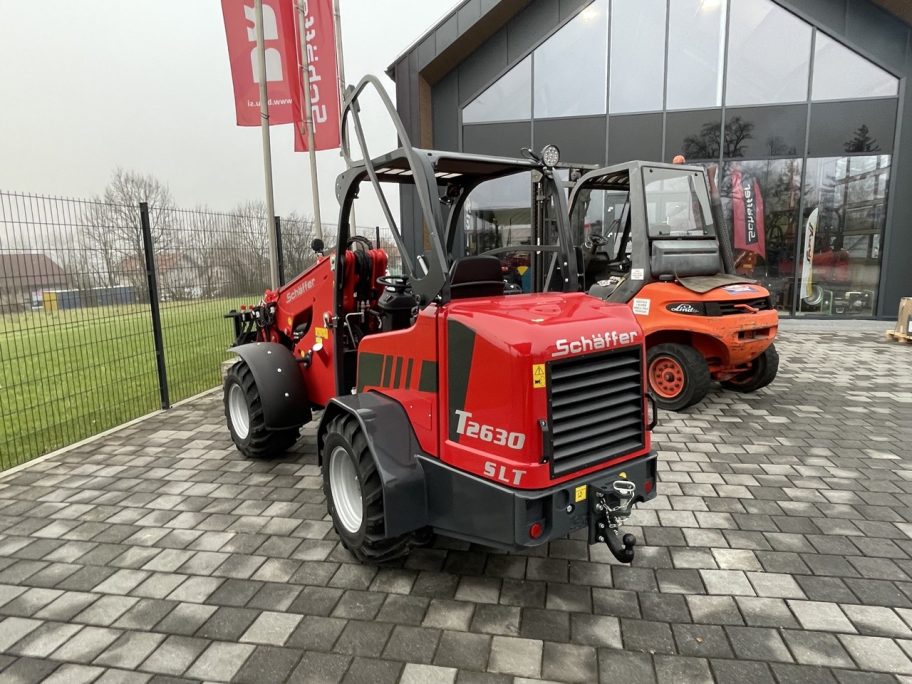 Schaffer_2630_T_SLT_Na_zalogi_6 Large