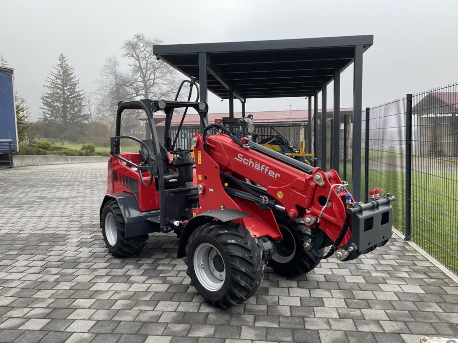 Schaffer_2630_T_SLT_Na_zalogi_7 Large